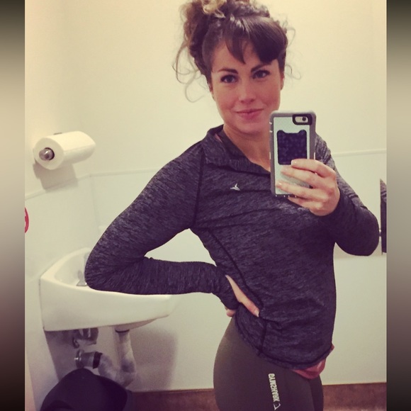 OLD NAVY 1/2 Zip Long Sleeve Pullover - Picture 3 of 5